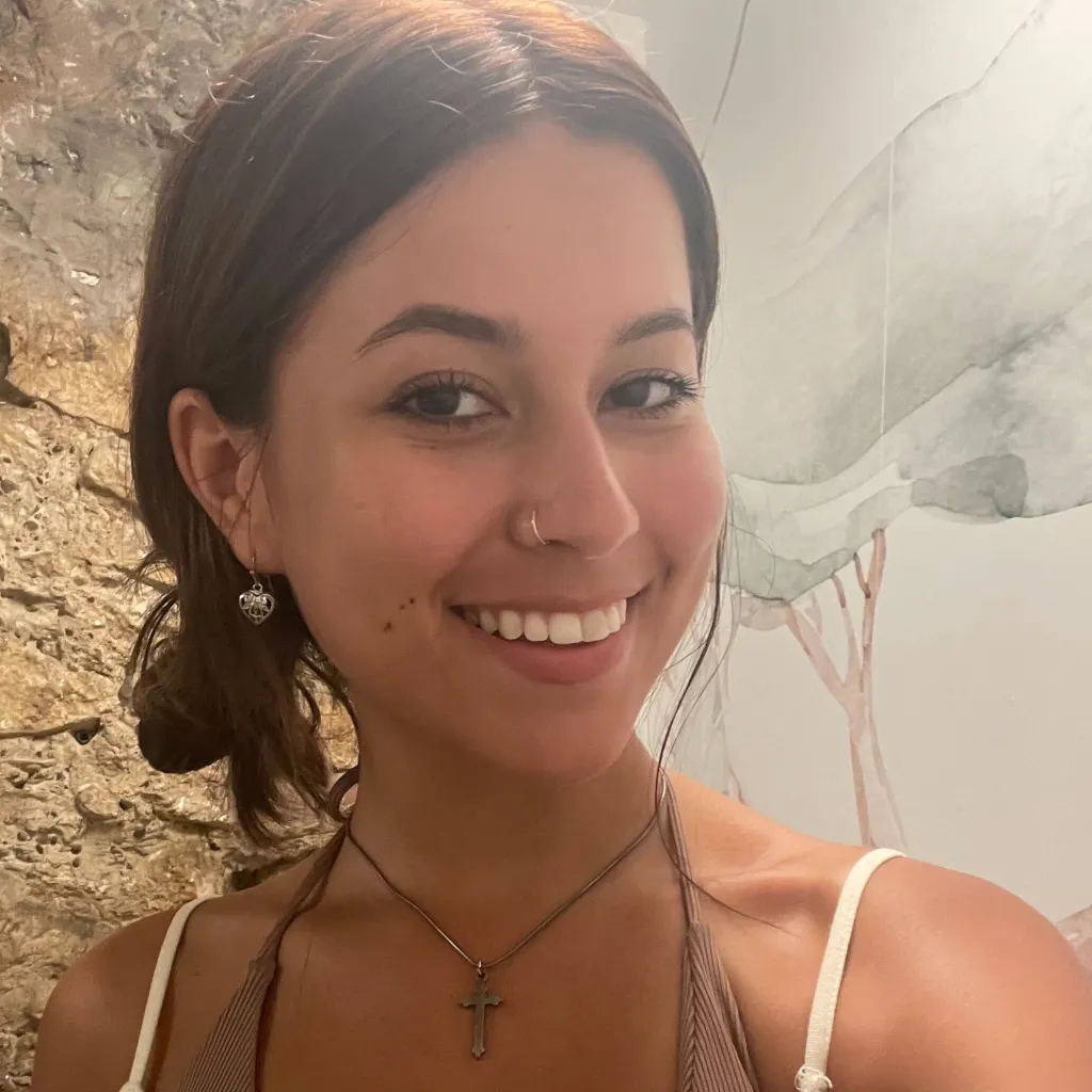Alexandra Canales