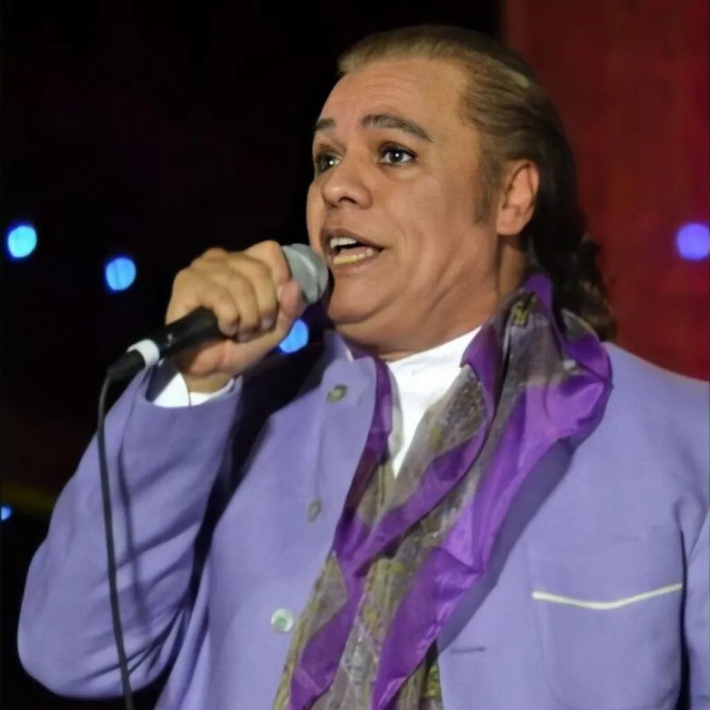Juan Gabriel: Foster to Famous